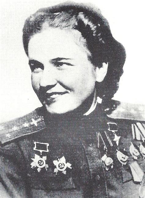 Nadezhda Popova, WWII ‘Night Witch,’ Dies at 91 .